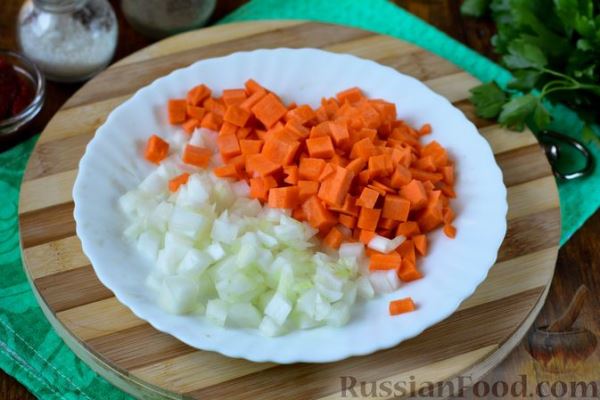 Рассольник по-ленинградски, с говядиной, рисом и томатной пастой