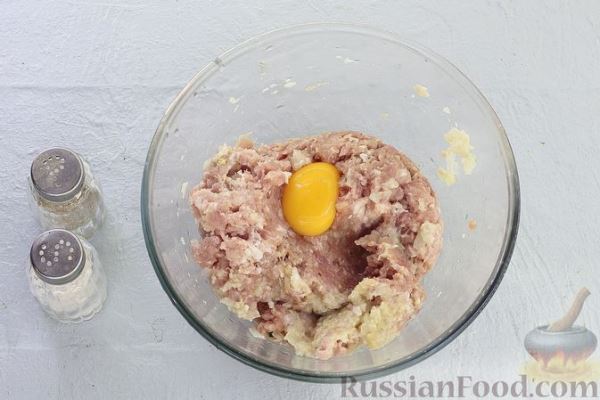 Суп с мясными фрикадельками и вермишелью